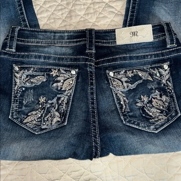 Miss Me Ankle Skinny Jeans with Embroidered Pocket - Picture 5 of 9